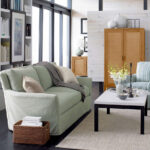 Lemari Pakaian Minimalis 2 Pintu Kayu Jati ruang tamu