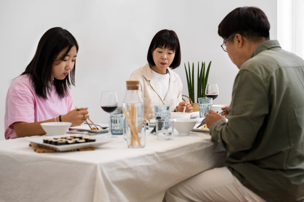 Etika Makan di Indonesia Etika Makan di Indonesia