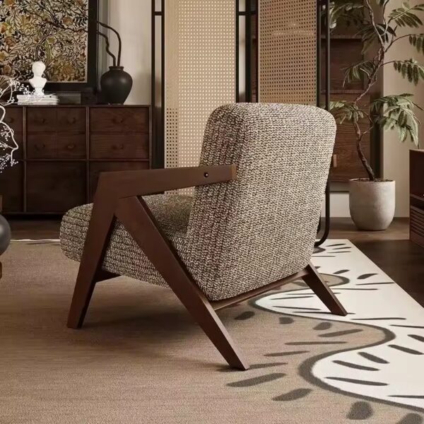 Richard Retro Lounge Chair Minimalis