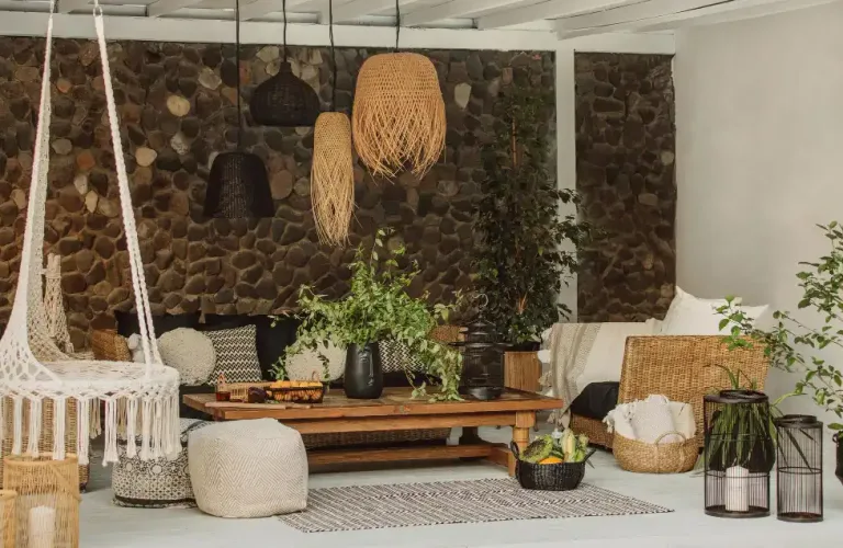 Rotan Asli vs Sintetis untuk Furniture Outdoor