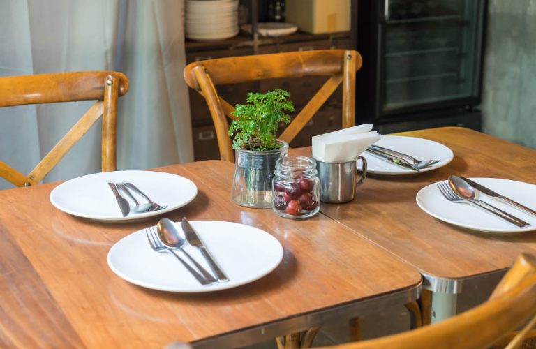 Ukuran Meja Makan Standar untuk 2–10 Kursi Yang Nyaman