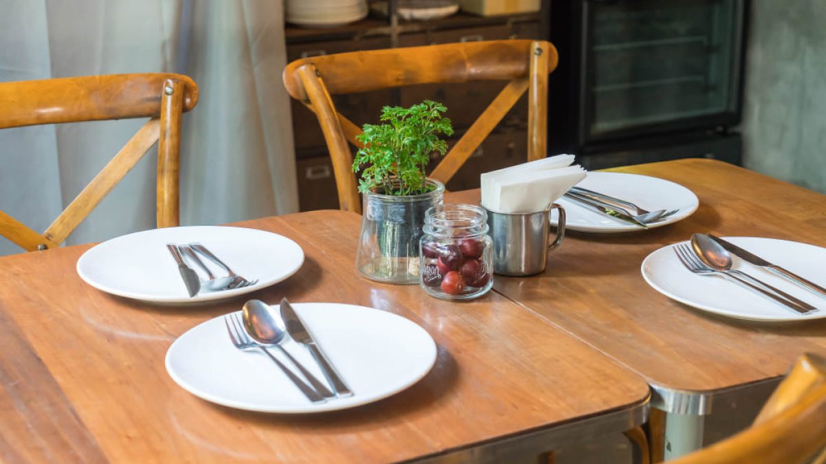 Ukuran Meja Makan Standar untuk 2–10 Kursi Yang Nyaman